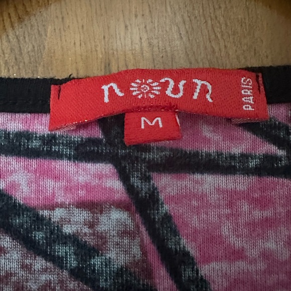 Noun Paris Abstract Tank Top in Size M - Picture 5 of 6